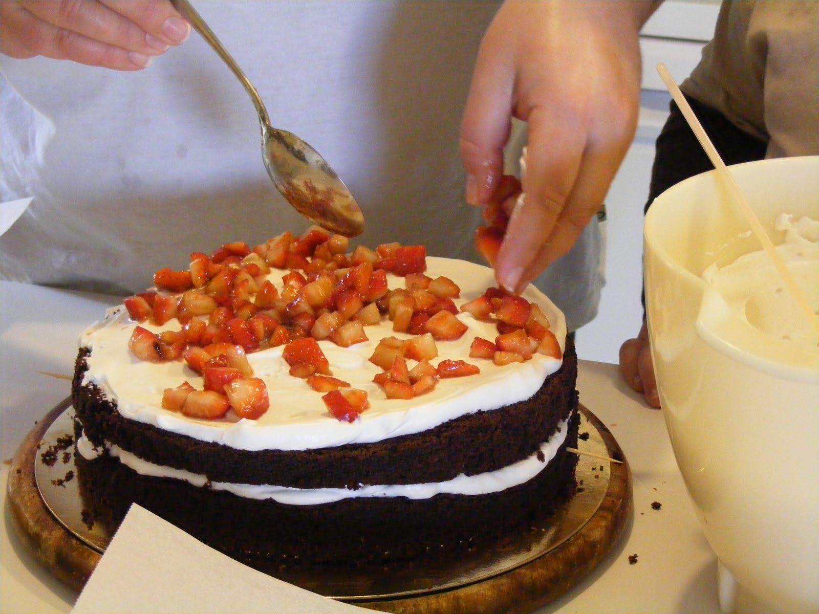 Layer cake fraises chocolat et chantilly au mascarpone8